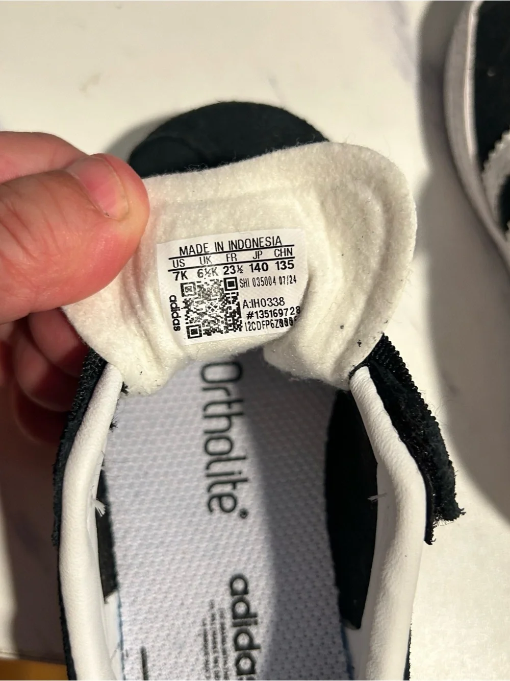 adidas no box